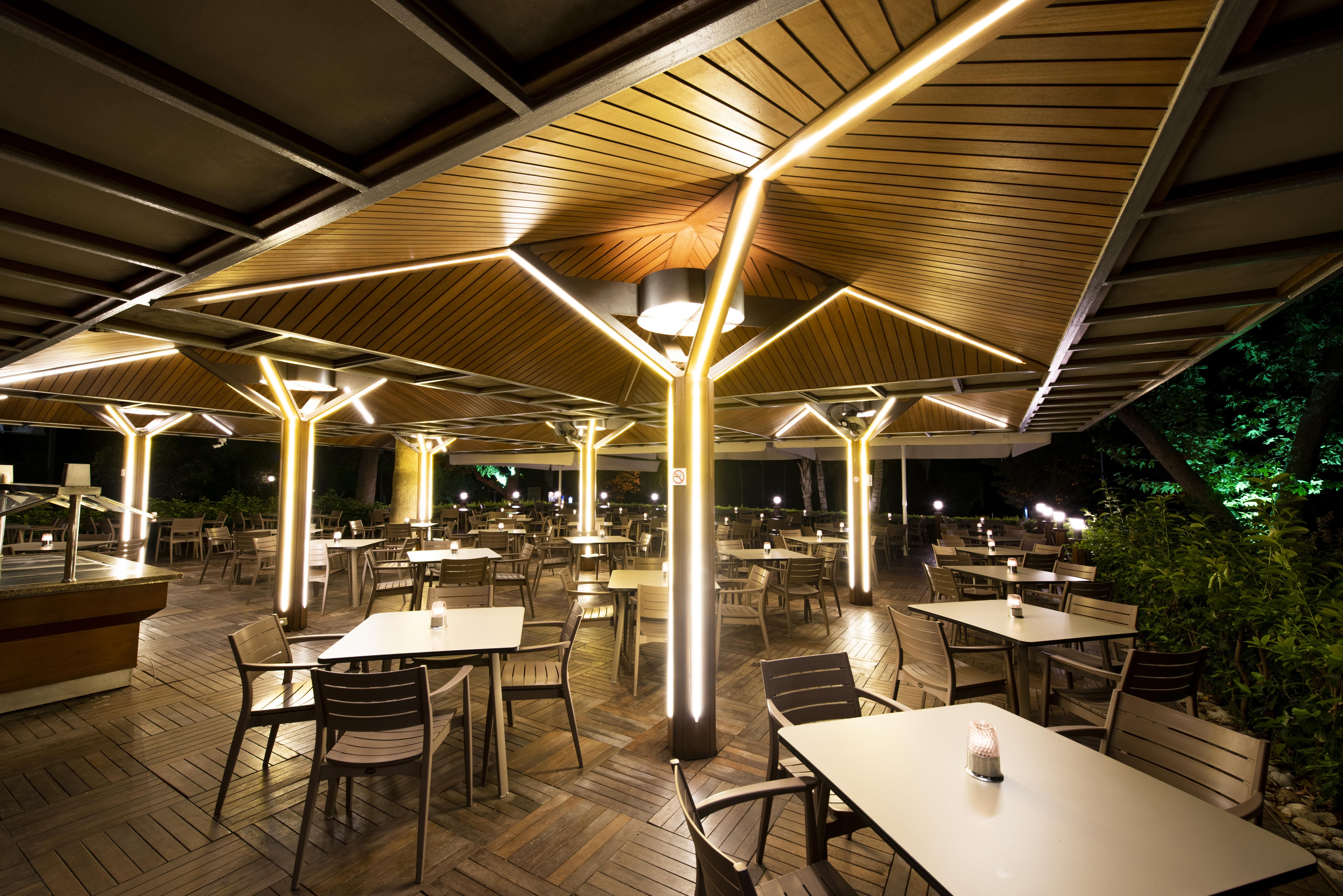 Side Star Elegance Hotel Exterior photo